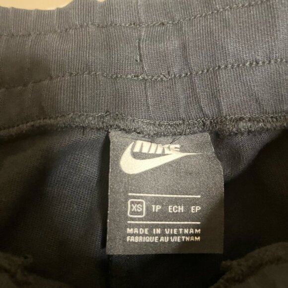 Nike Capri pants - Size Adult XS Black - Picture 6 of 6